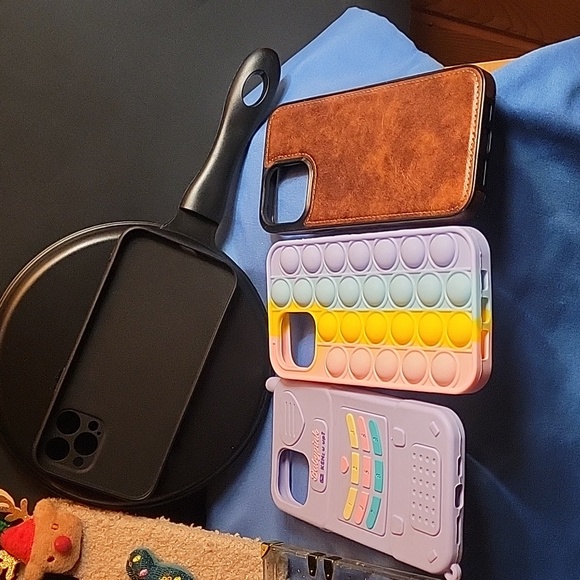 Assorted Fun Phone Cases - Picture 4 of 5